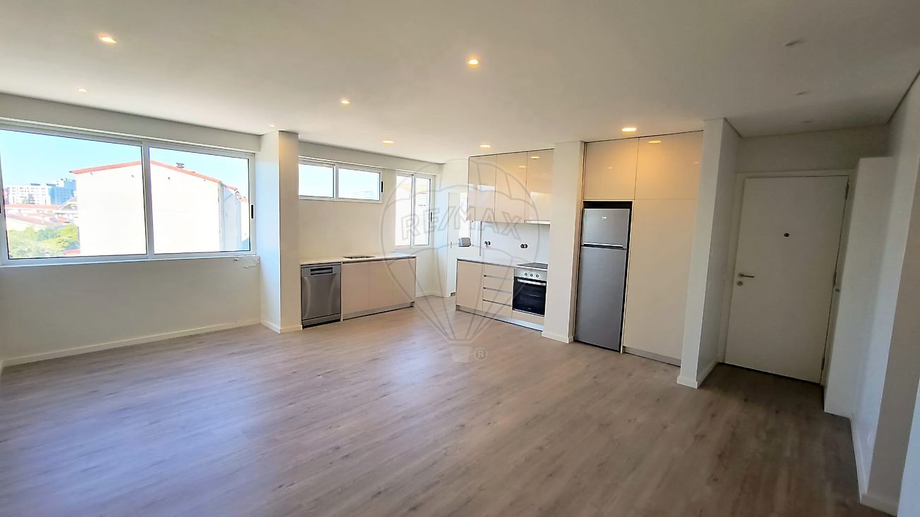 Apartamento T3 à venda em Porto