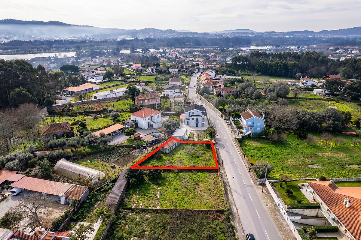 Terreno - Cardielos e Serreleis, Viana do Castelo, Viana do Castelo