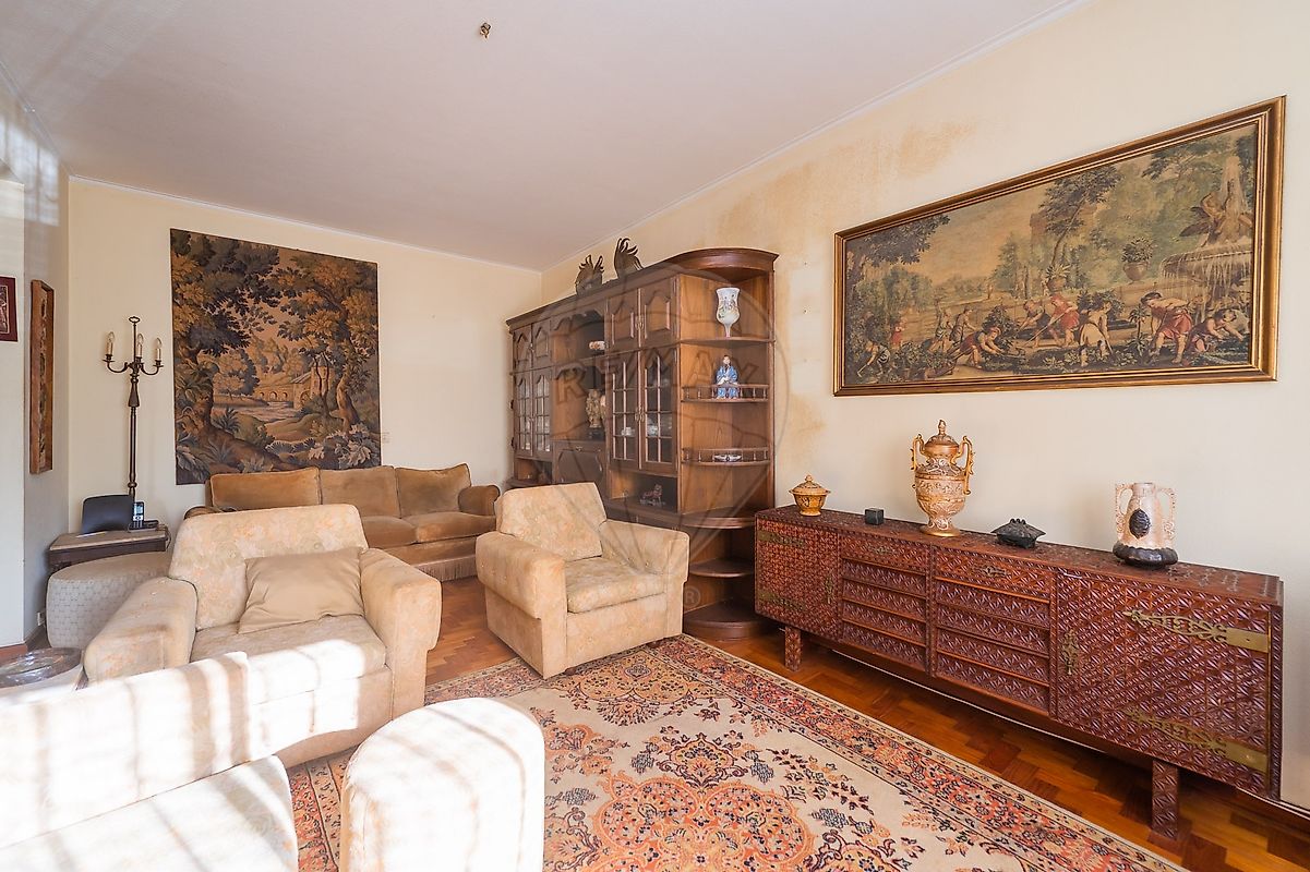 Apartamento T4 à venda em Oeiras