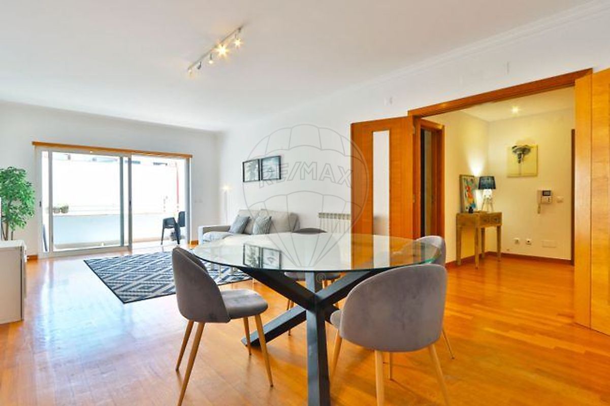 Apartamento T3 para arrendar em Cascais