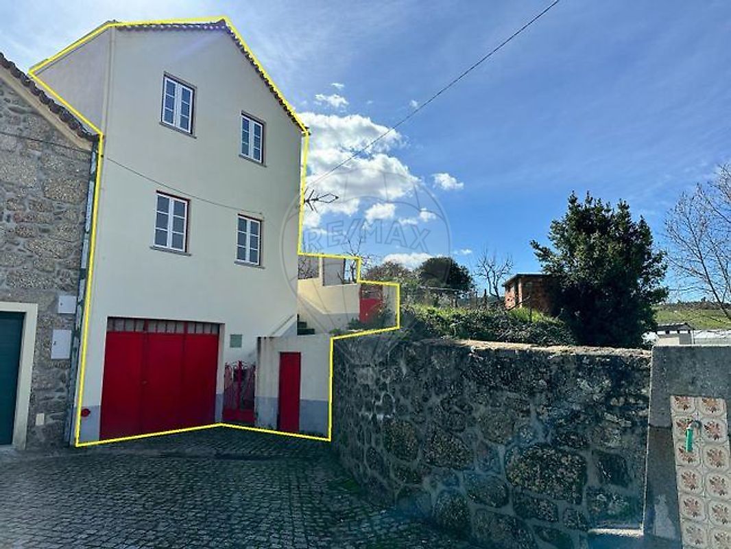 Moradia - Torrozelo e Folhadosa, Seia, Guarda