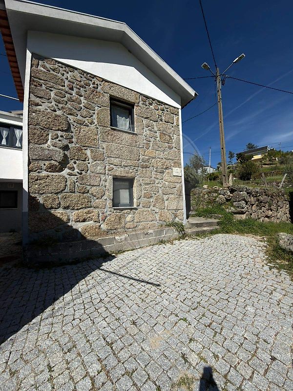 Moradia T2 à venda em Seia
