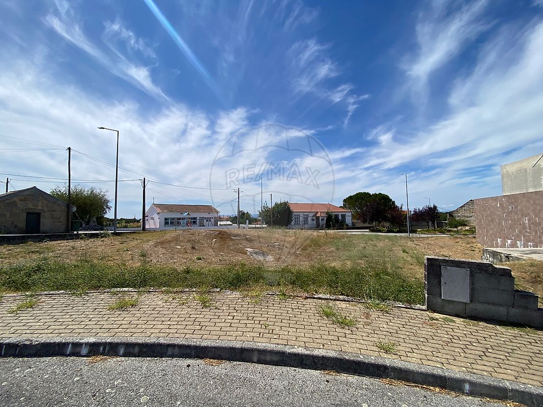 Terreno - Tourais e Lajes, Seia, Guarda