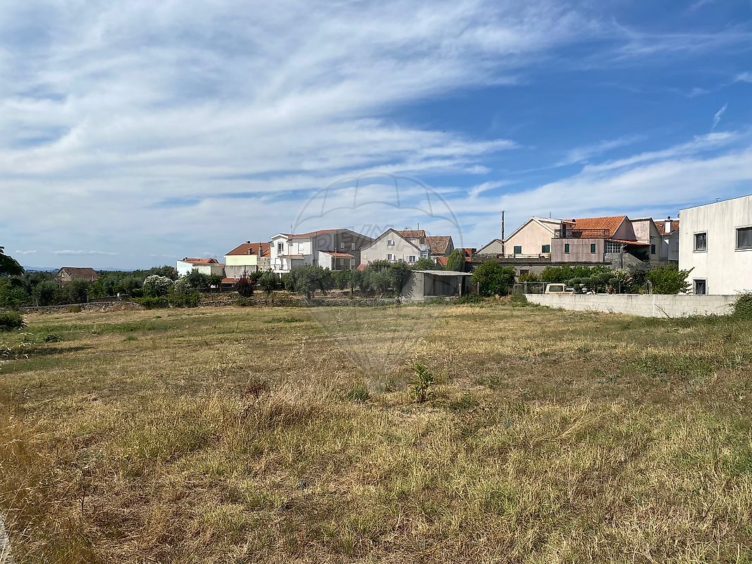 Terreno - Tourais e Lajes, Seia, Guarda