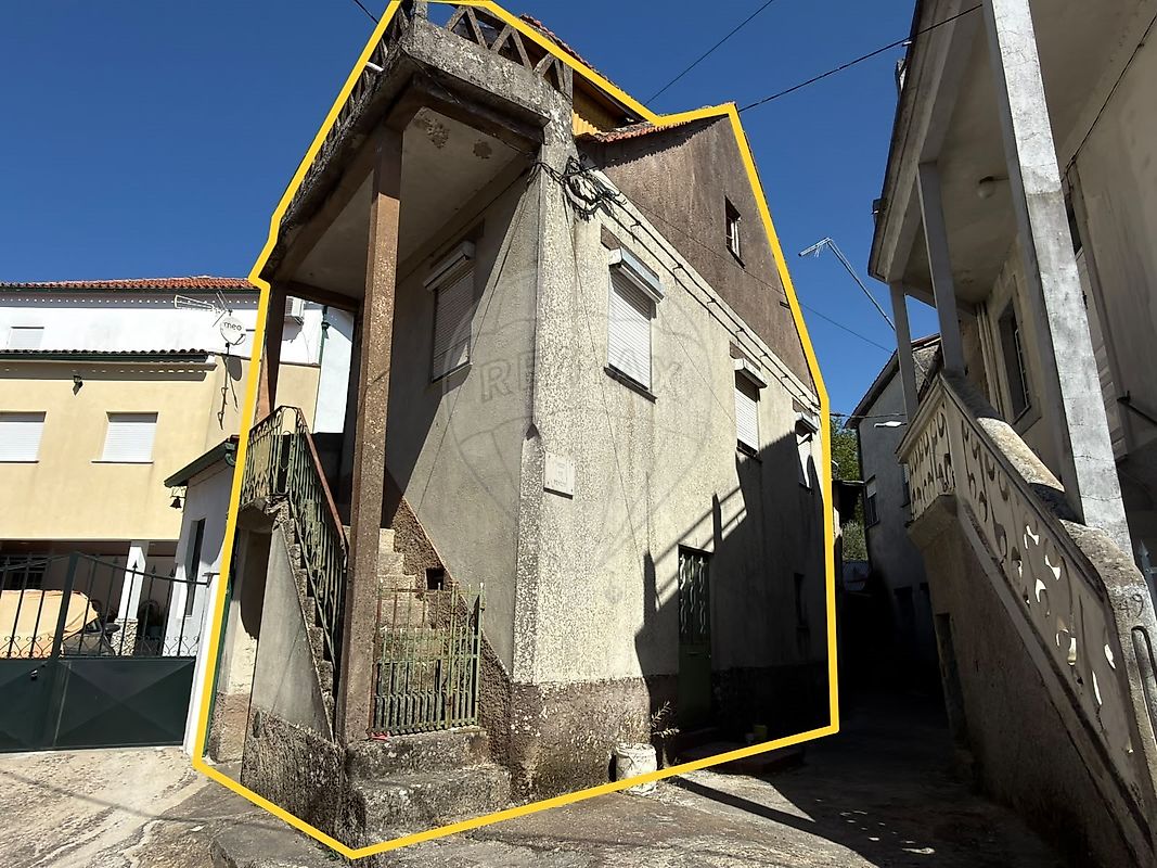Apartamento T3 à venda em Seia