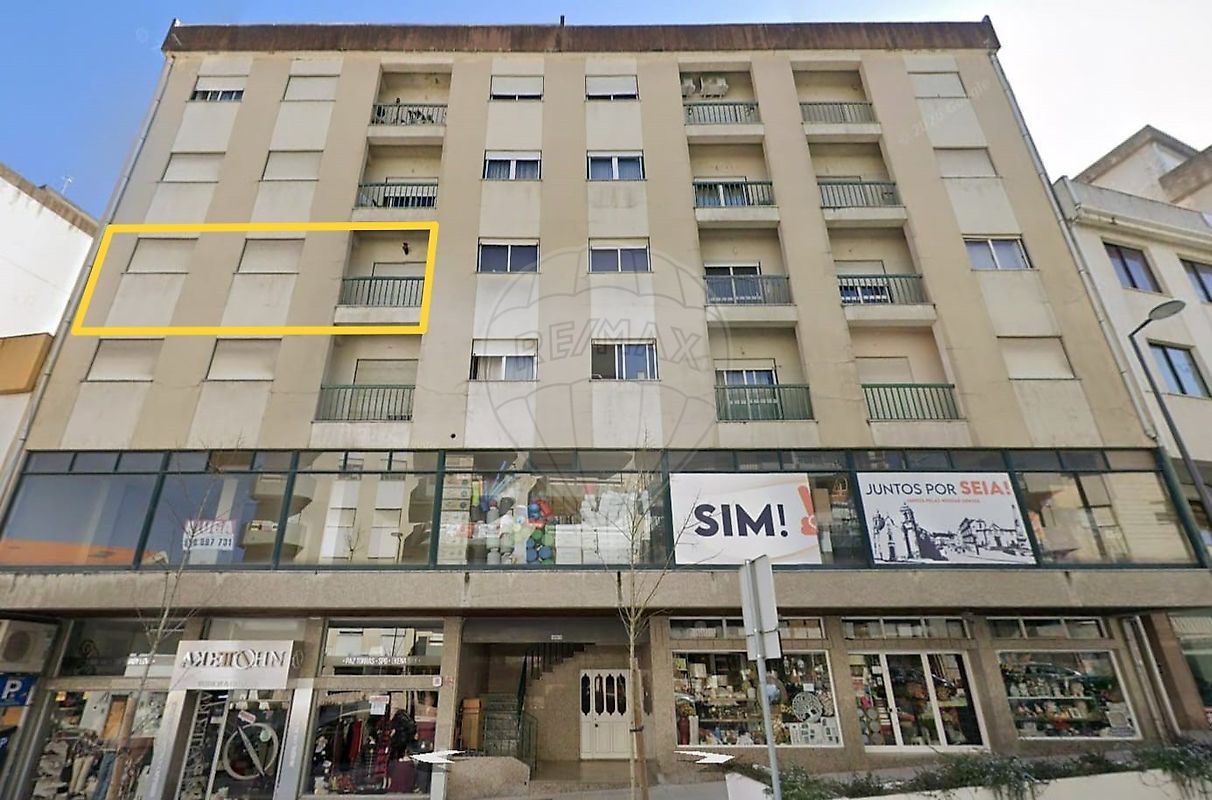 Apartamento T4 à venda em Seia