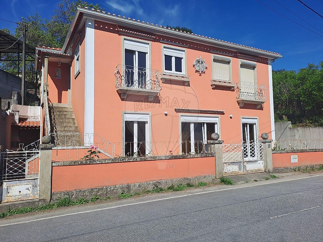 Moradia - Sul, São Pedro do Sul, Viseu