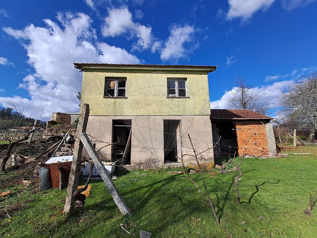 Moradia - Sul, São Pedro do Sul, Viseu