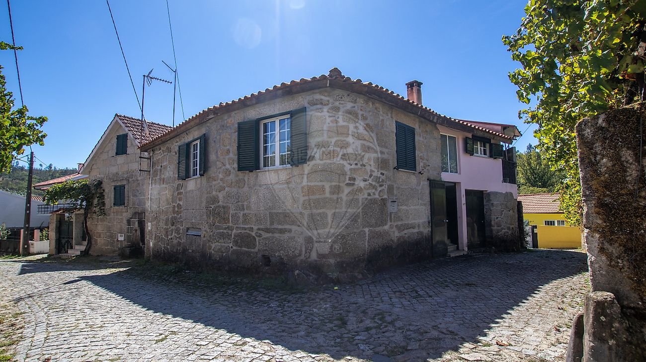 Moradia T3 - Sul, São Pedro do Sul, Viseu