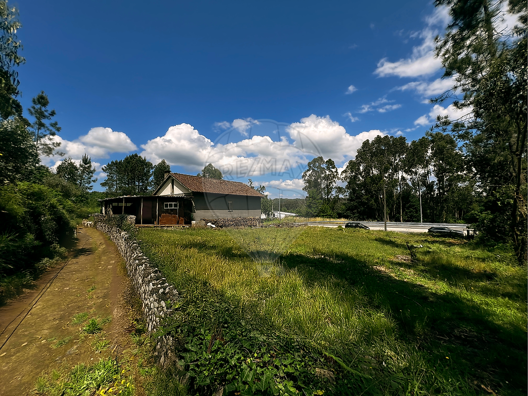 Terreno - Verdoejo, Valença, Viana do Castelo