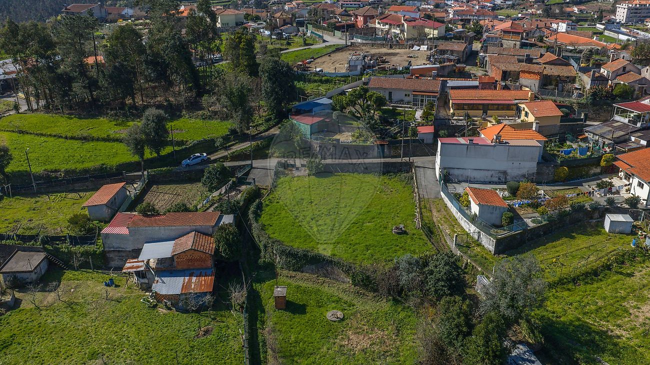 Terreno à venda em Oliveira de Azeméis
