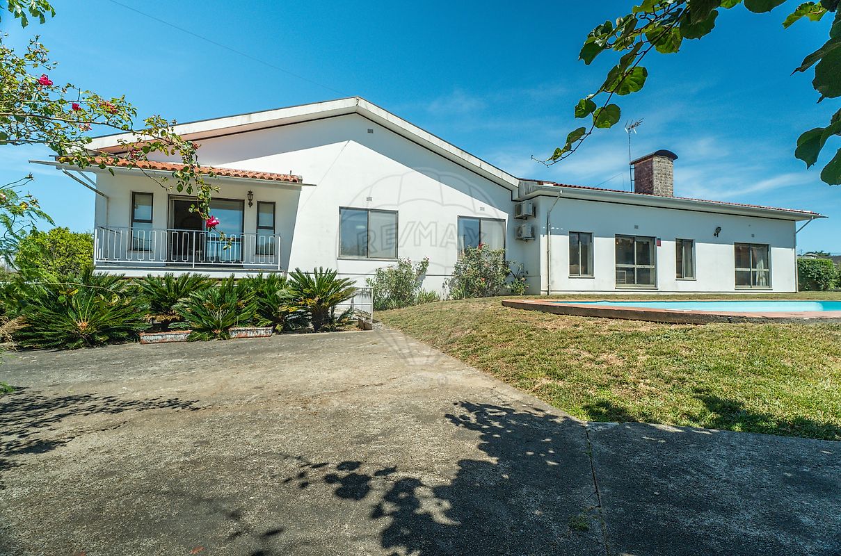 Moradia T3 à venda em Albergaria-a-Velha
