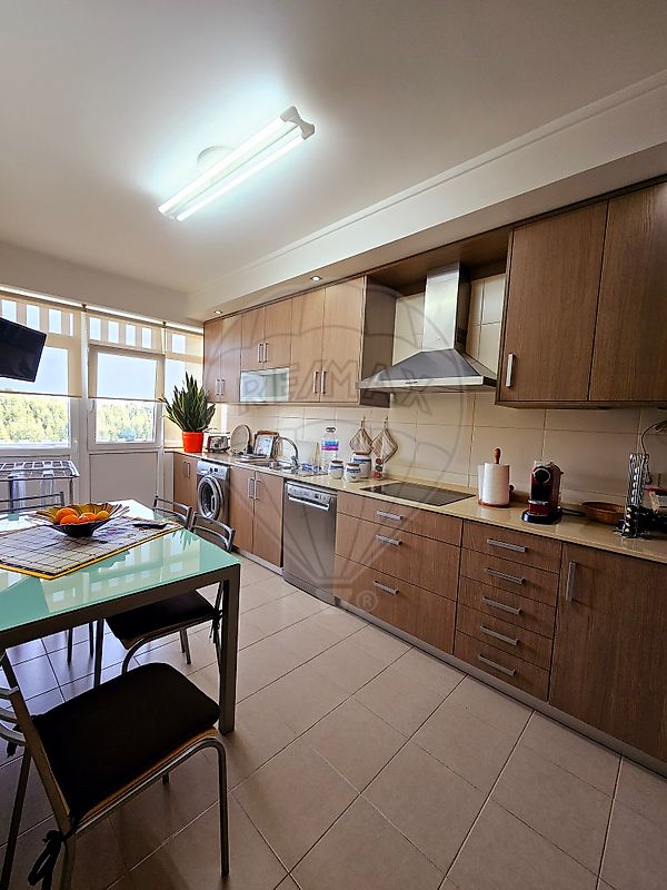 Apartamento T3 à venda em Sintra