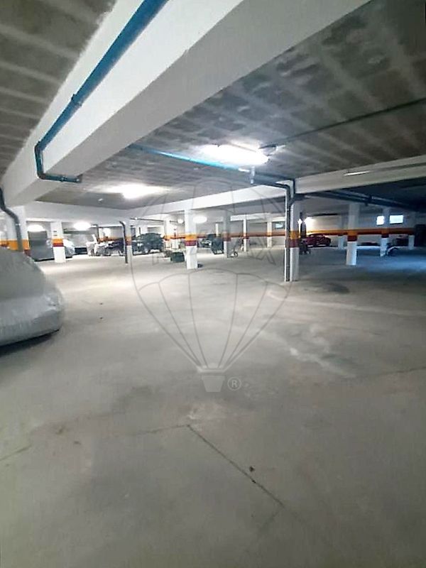 Garagem - Amoreira, Óbidos, Leiria