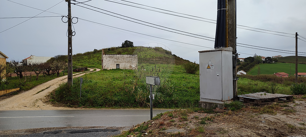 Terreno à venda em Torres Vedras