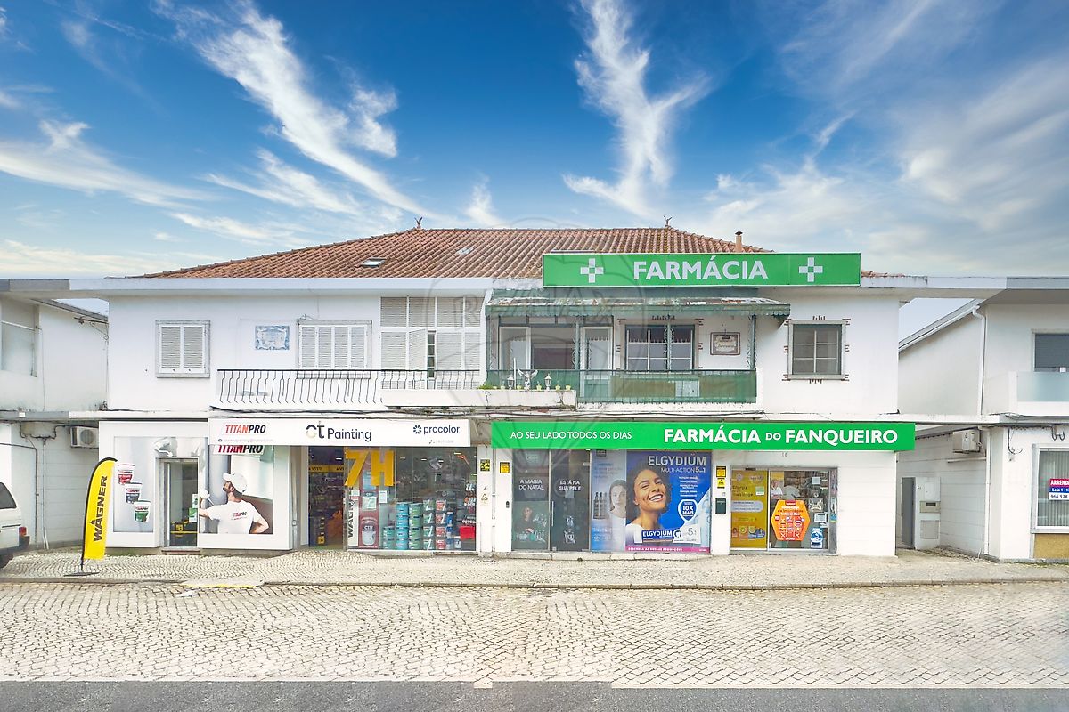 Apartamento T4 à venda em Loures