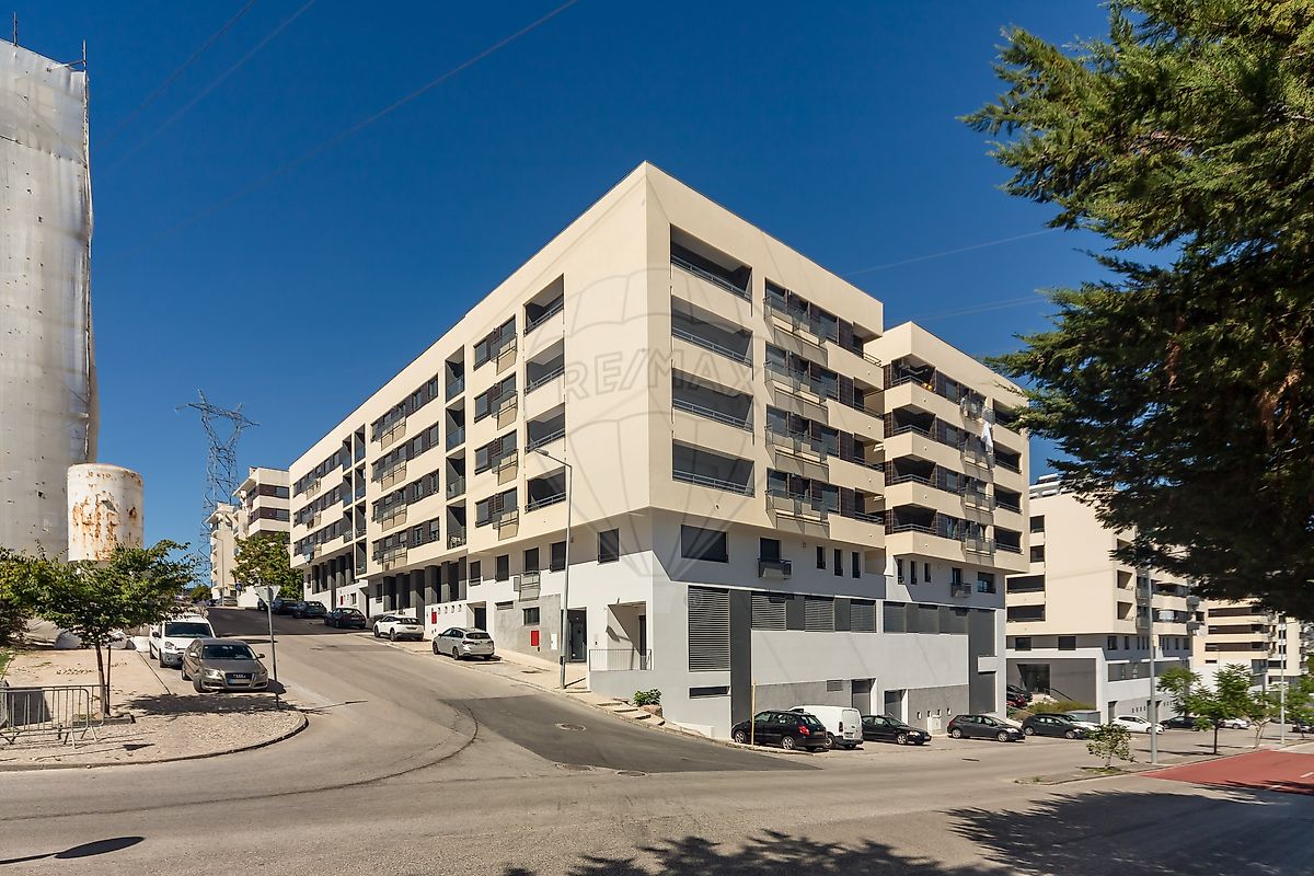 Apartamento T3 - Santo António dos Cavaleiros e Frielas, Loures, Lisboa