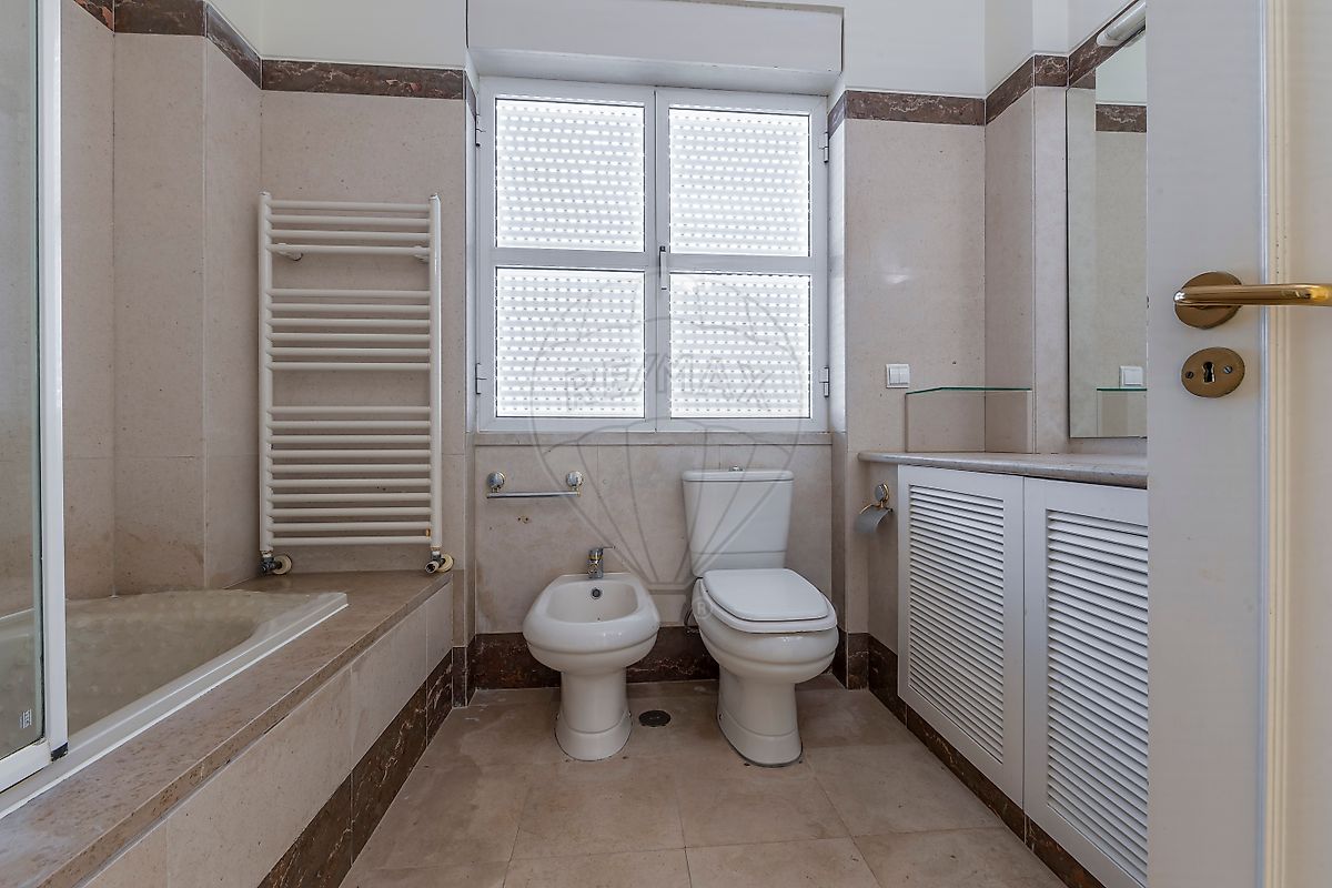 Apartamento T4 à venda em Torres Vedras (São Pedro, Santiago, Santa Maria do Castelo e São Miguel) e Matacães, Torres Vedras — foto 30