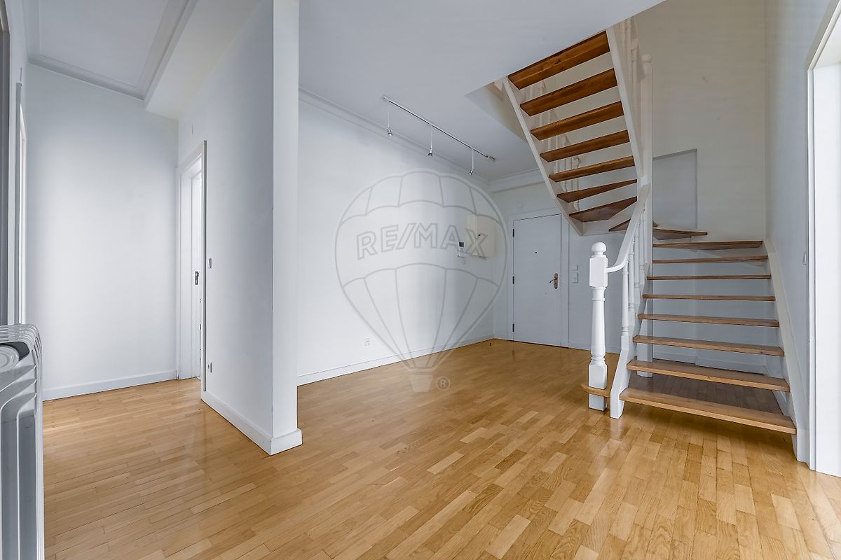 Apartamento T4 à venda em Torres Vedras (São Pedro, Santiago, Santa Maria do Castelo e São Miguel) e Matacães, Torres Vedras — foto 12