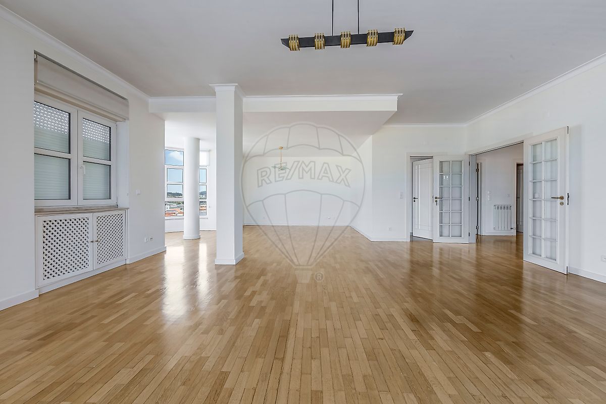 Apartamento T4 à venda em Torres Vedras (São Pedro, Santiago, Santa Maria do Castelo e São Miguel) e Matacães, Torres Vedras — foto 14