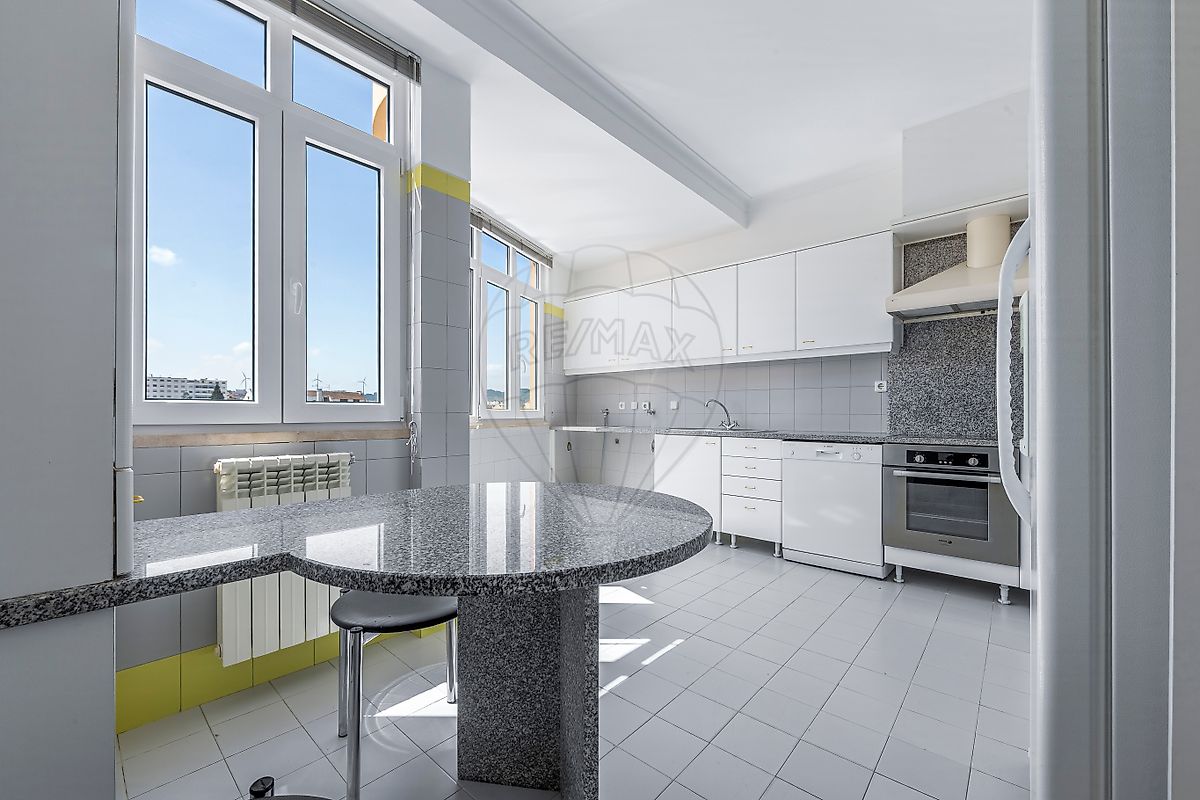 Apartamento T4 à venda em Torres Vedras (São Pedro, Santiago, Santa Maria do Castelo e São Miguel) e Matacães, Torres Vedras — foto 19