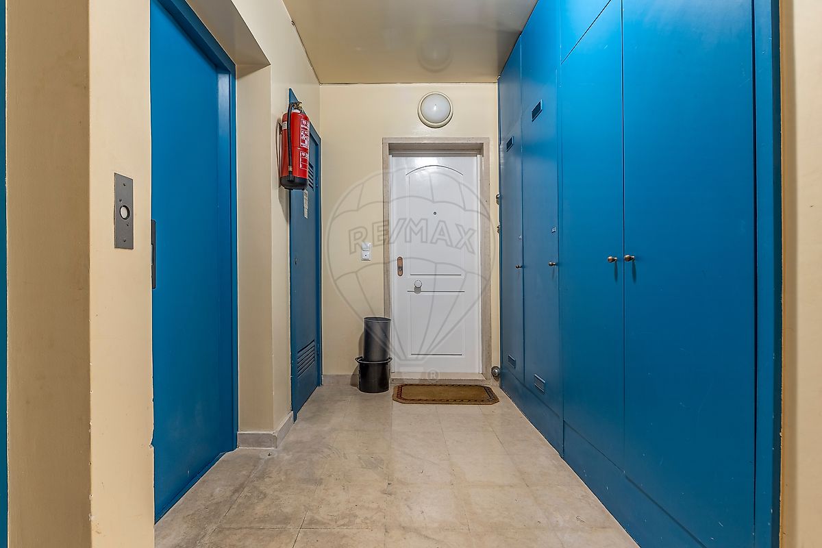 Apartamento T4 à venda em Torres Vedras (São Pedro, Santiago, Santa Maria do Castelo e São Miguel) e Matacães, Torres Vedras — foto 8