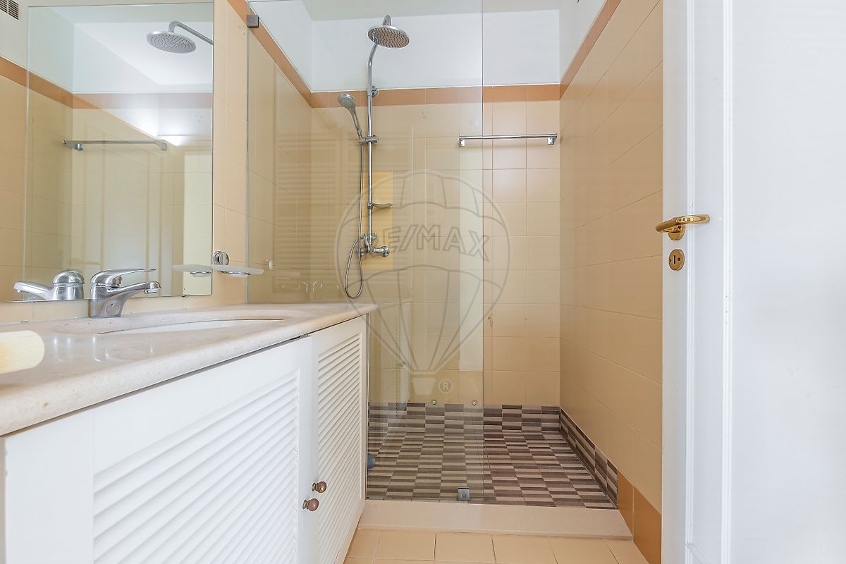 Apartamento T4 à venda em Torres Vedras (São Pedro, Santiago, Santa Maria do Castelo e São Miguel) e Matacães, Torres Vedras — foto 22