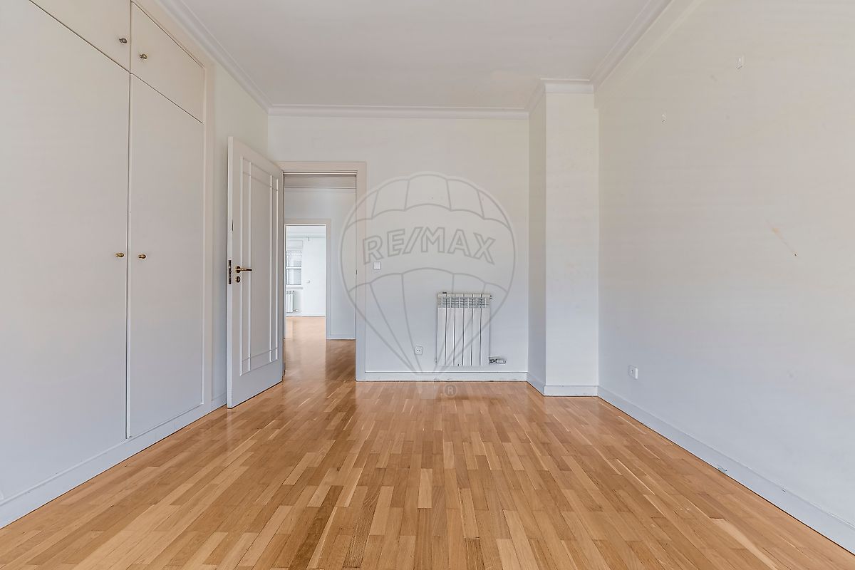 Apartamento T4 à venda em Torres Vedras (São Pedro, Santiago, Santa Maria do Castelo e São Miguel) e Matacães, Torres Vedras — foto 34