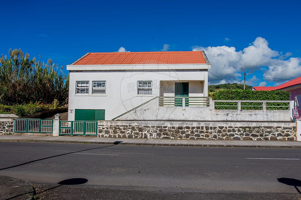 Moradia T3 em Horta (Angústias), €280.000