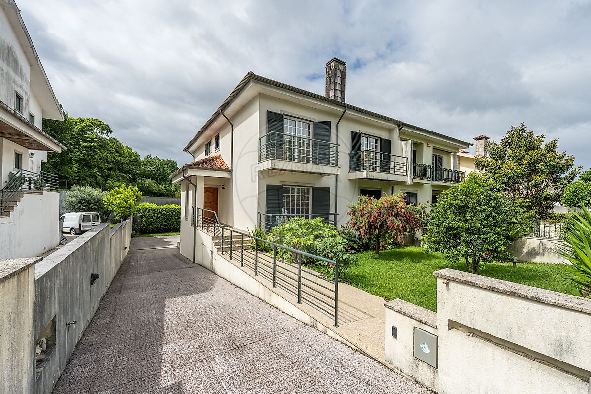 Moradia T4 à venda em Braga