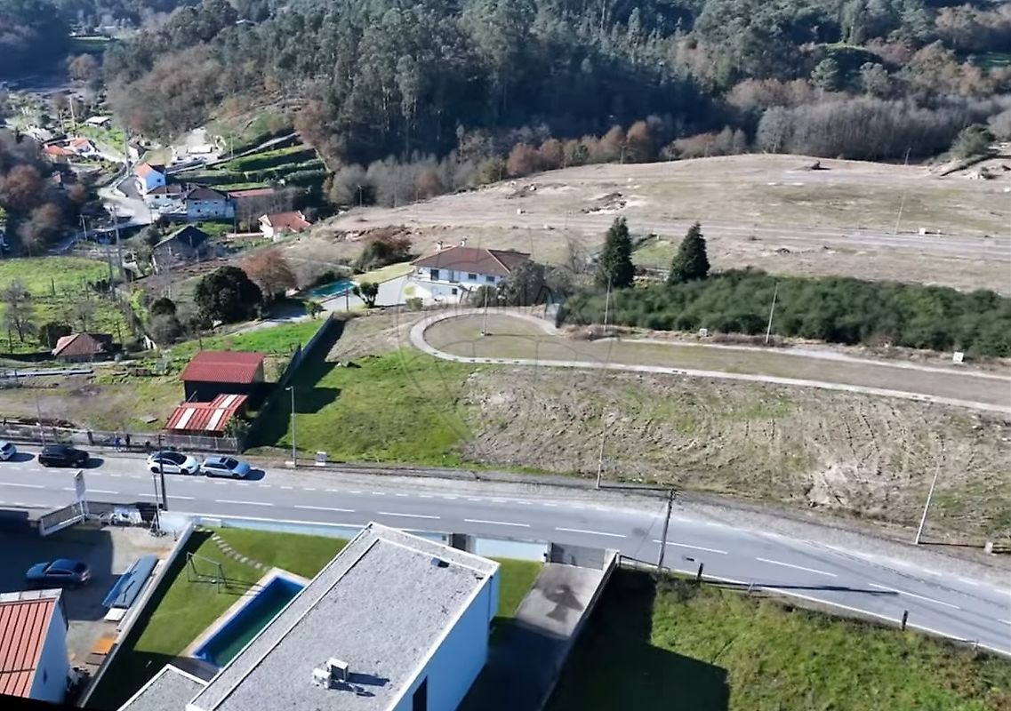 Terreno - Fonte Arcada e Oliveira, Póvoa de Lanhoso, Braga