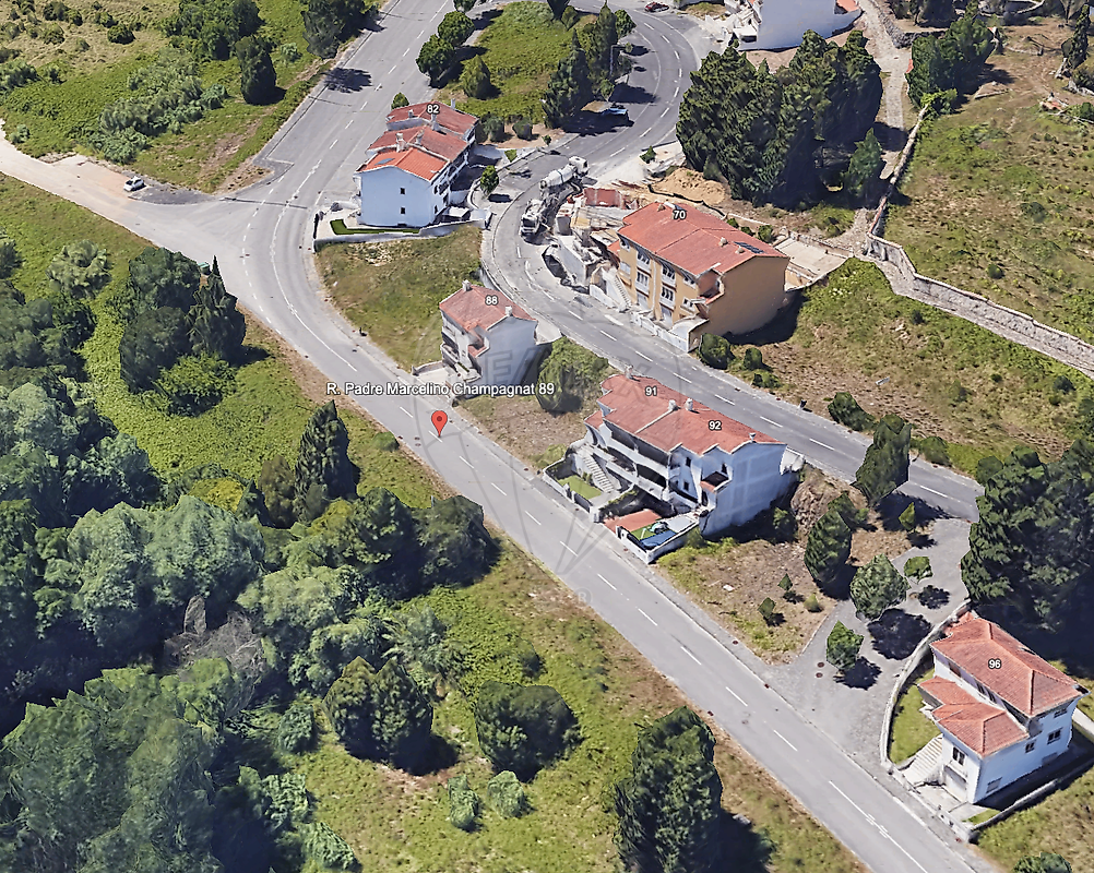 Terreno à venda em Leiria