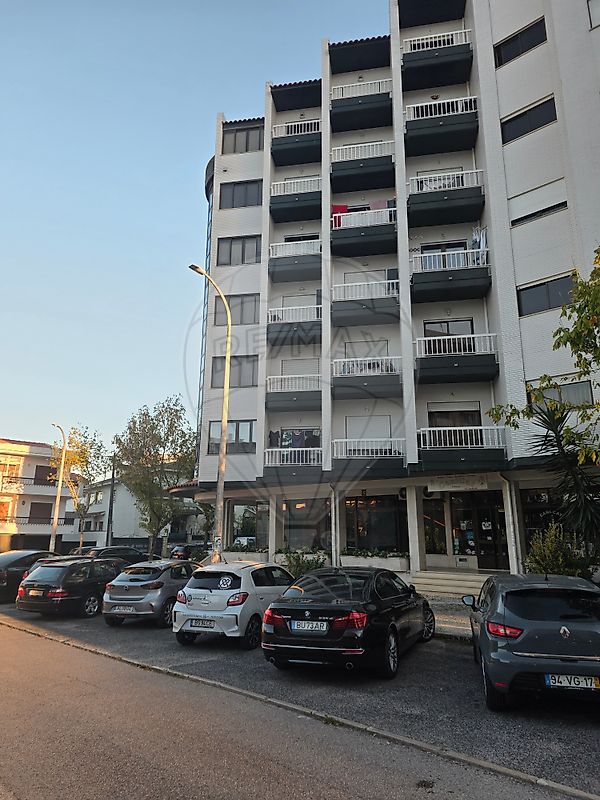 Apartamento T2 para arrendar em Leiria