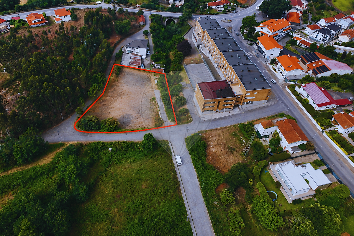 Terreno à venda em Paredes