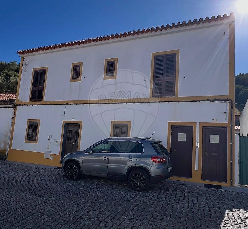 Apartamento T3 à venda em Viana do Alentejo