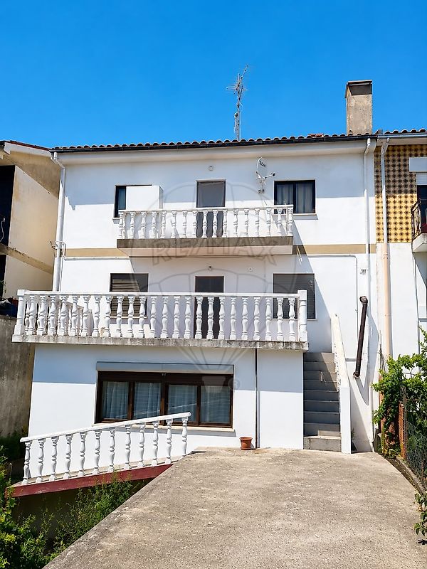 Apartamento T10 à venda em Vila Flor