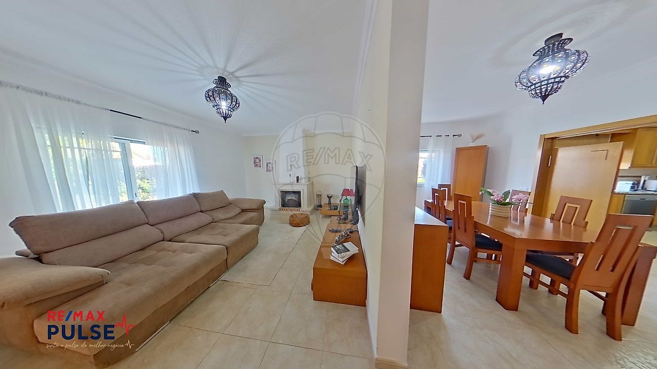 Moradia T3 em Salvaterra de Magos e Foros de Salvaterra, €460.000