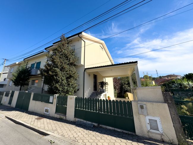 T4 em Vilar de Andorinho, Vila Nova de Gaia, Foto 5