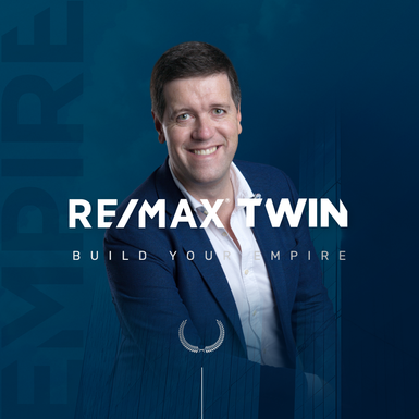RE/MAX Twin