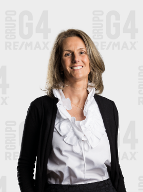 Foto de Elisa Collares Rodrigues — agente imobiliário