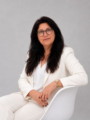 Foto de Ana Pranto — agente imobiliário