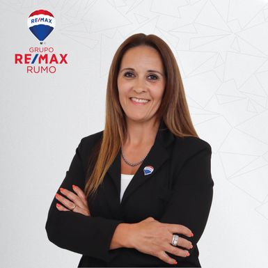 Foto de Cláudia Martins — agente imobiliário