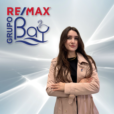 Foto de Luana Adamuchio — agente imobiliário