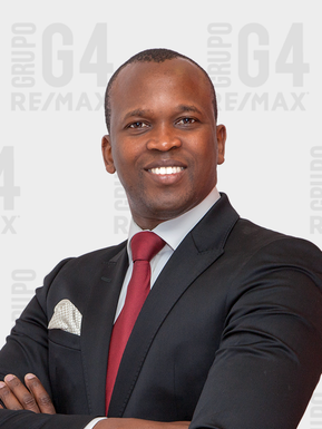 Foto de Jeannot — agente imobiliário