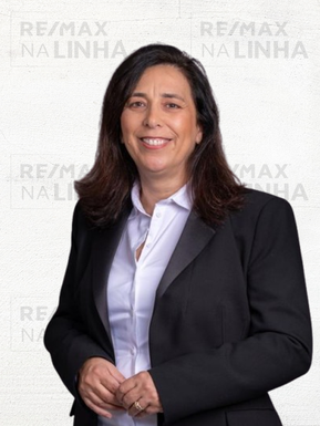 Foto de Regiane Freitas — agente imobiliário