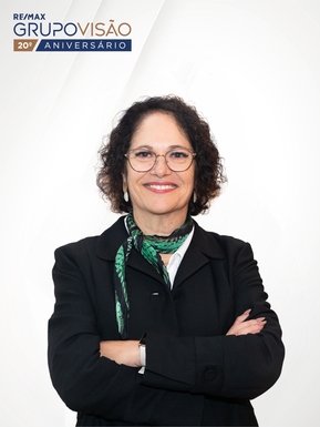Claúdia Neves